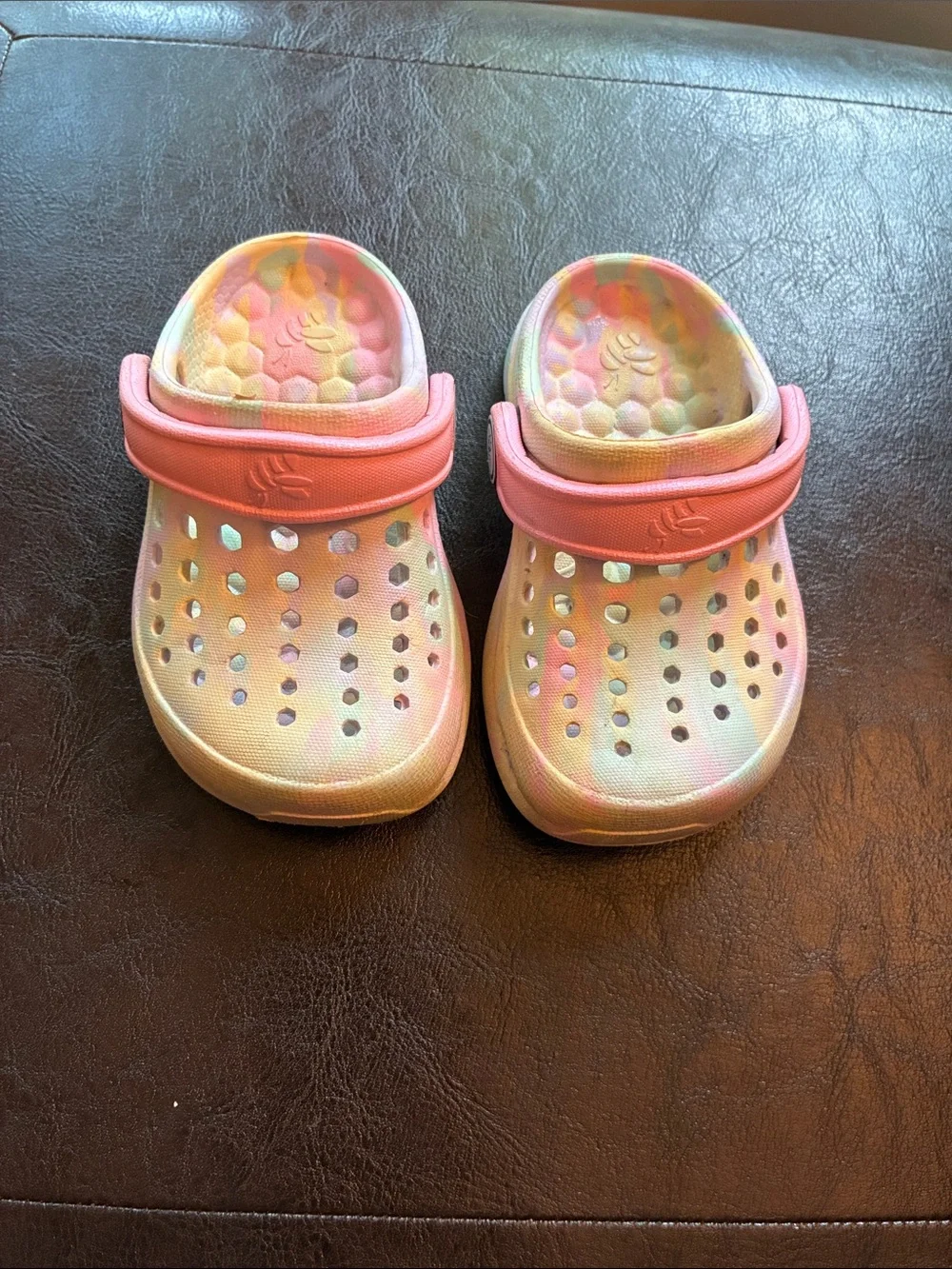 Joybees size 4/5 baby Kids Tie-Dye Slip-On Clog with Pink Strap